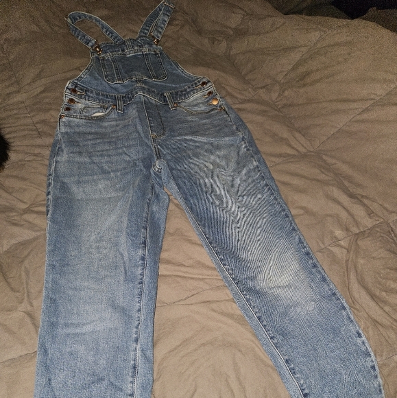Universal thread denim overalls like new - Picture 5 of 5